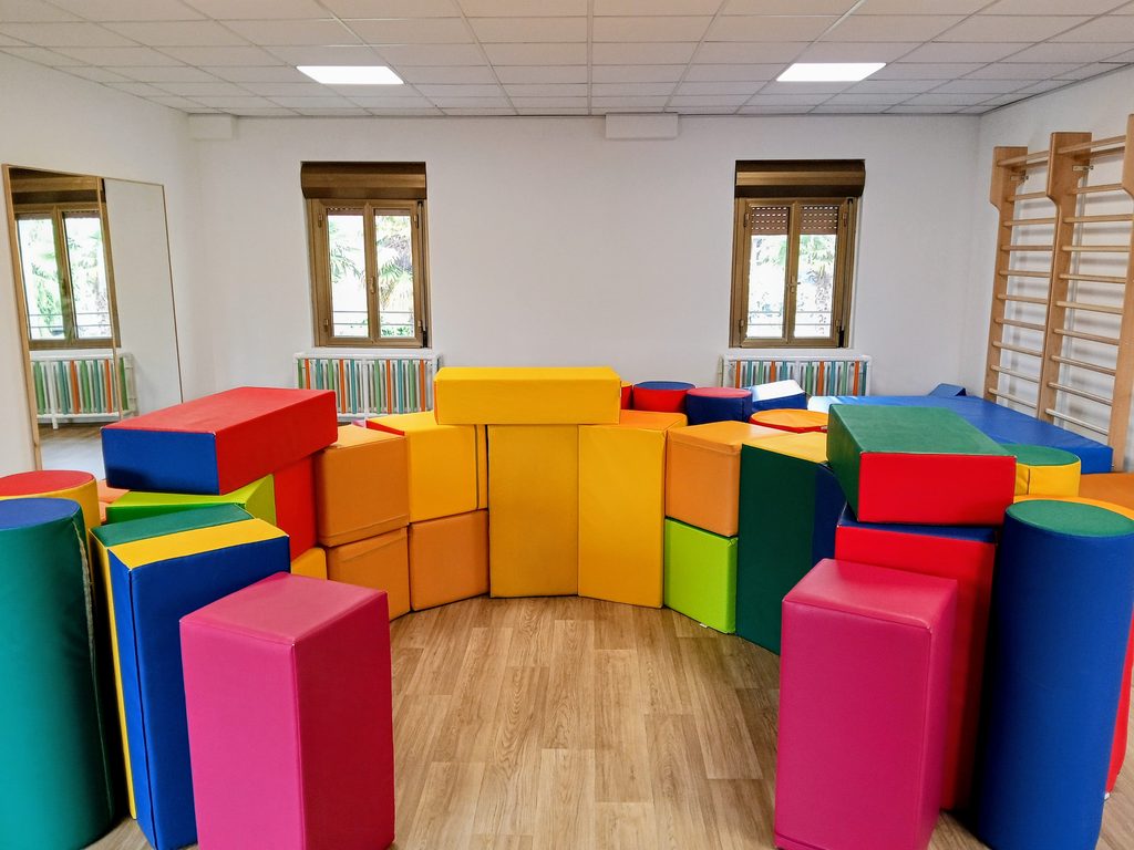 Ampio spazio polifunzionale per attività psicomotoria o musicale